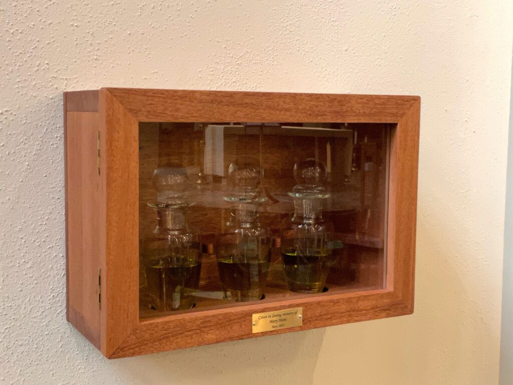 oils cabinet